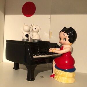 Betty and dancing pups music box